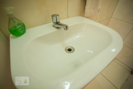 Casa à venda com 460m², 5 quartos e 7 vagasLavabo - Torneira