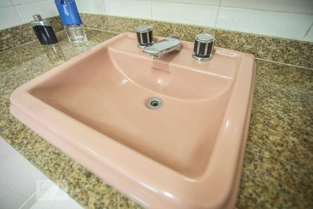 Casa à venda com 460m², 5 quartos e 7 vagasBanheiro Suíte - Torneira