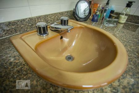 Casa à venda com 460m², 5 quartos e 7 vagasBanheiro Suíte - Torneira