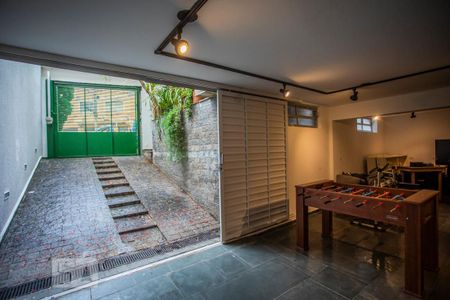 Casa à venda com 460m², 5 quartos e 7 vagasSalão