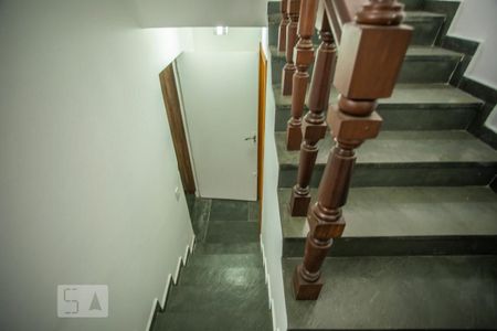 Casa à venda com 460m², 5 quartos e 7 vagasEscadas - Salão