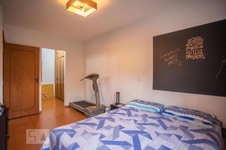 Casa à venda com 460m², 5 quartos e 7 vagasSuíte 1