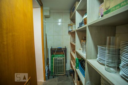 Casa à venda com 460m², 5 quartos e 7 vagasDispensa