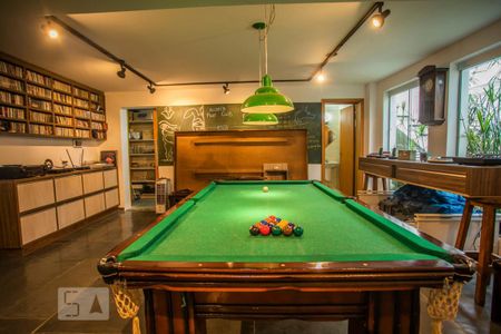 Casa à venda com 460m², 5 quartos e 7 vagasSalão