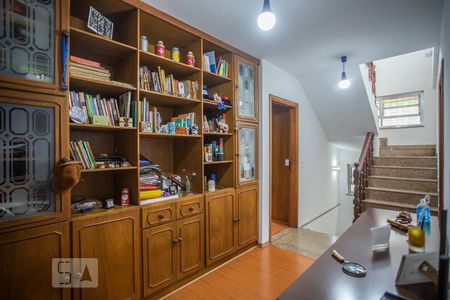 Casa à venda com 460m², 5 quartos e 7 vagasHall
