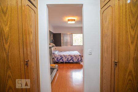 Casa à venda com 460m², 5 quartos e 7 vagasCloset