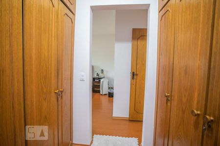 Casa à venda com 460m², 5 quartos e 7 vagasCloset