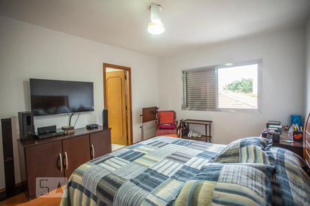 Casa à venda com 460m², 5 quartos e 7 vagasSuíte 2