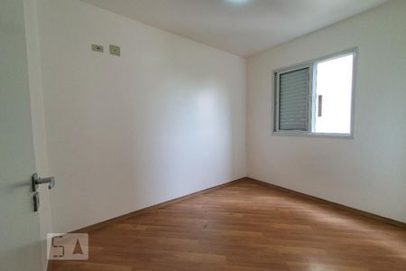 Quarto 1 de apartamento para alugar com 2 quartos, 54m² em Vila Natália, São Paulo