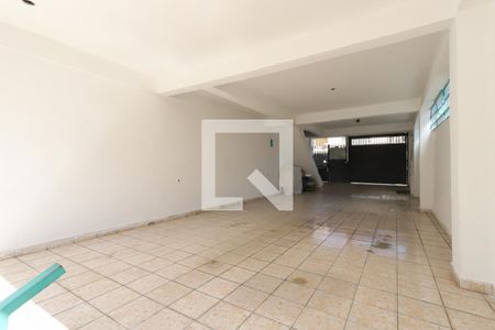 Casa à venda com 100m², 3 quartos e 4 vagas Casa à venda com 100m², 3 quartos e 4 vagasGaragem