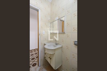 Casa à venda com 100m², 3 quartos e 4 vagas Casa à venda com 100m², 3 quartos e 4 vagasBanheiro 2