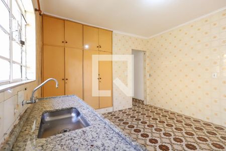 Casa à venda com 100m², 3 quartos e 4 vagas Casa à venda com 100m², 3 quartos e 4 vagasCozinha