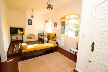 Sala 1 de casa para alugar com 3 quartos, 312m² em Ipanema, Porto Alegre