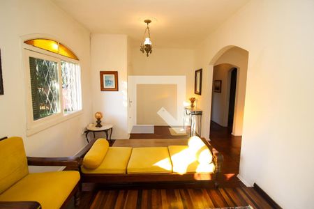 Sala 1 de casa para alugar com 3 quartos, 312m² em Ipanema, Porto Alegre