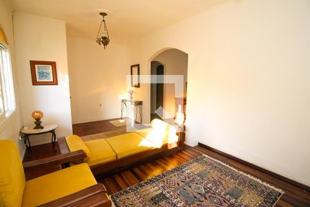 Sala 1 de casa para alugar com 3 quartos, 312m² em Ipanema, Porto Alegre