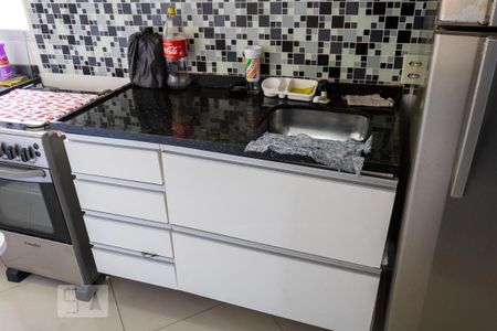 Apartamento para alugar com 59m², 2 quartos e sem vaga Apartamento para alugar com 59m², 2 quartos e sem vagaCozinha - Armários