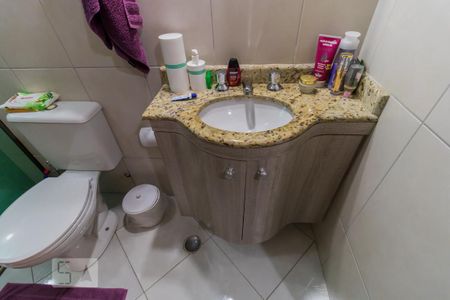 Casa à venda com 167m², 3 quartos e 2 vagasDetalhe banheiro