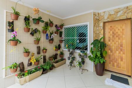 Casa à venda com 167m², 3 quartos e 2 vagasFrentre