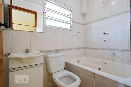 Banheiro da Suíte de casa para alugar com 2 quartos, 105m² em Jardim Peri, São Paulo