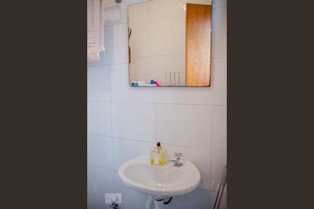 Casa à venda com 220m², 4 quartos e 5 vagas Casa à venda com 220m², 4 quartos e 5 vagasBanheiro de Serviço