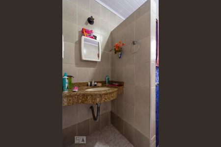 Banheiro de casa para alugar com 1 quarto, 150m² em Jardim Peri Peri, São Paulo