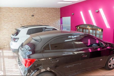 Casa à venda com 450m², 3 quartos e 3 vagas Casa à venda com 450m², 3 quartos e 3 vagasGaragem