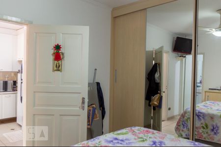 Casa à venda com 450m², 3 quartos e 3 vagas Casa à venda com 450m², 3 quartos e 3 vagasQuarto Suíte