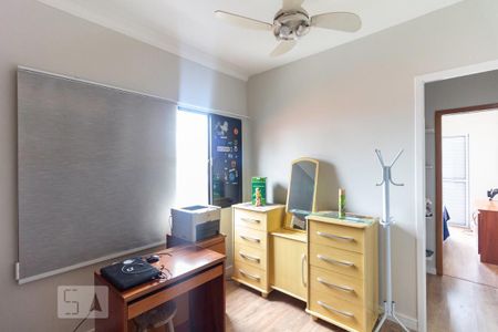 Casa à venda com 159m², 3 quartos e 3 vagasEscritório