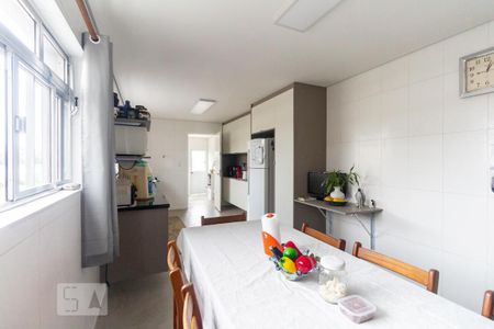 Casa à venda com 159m², 3 quartos e 3 vagasCozinha