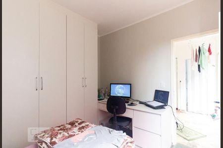 Casa à venda com 159m², 3 quartos e 3 vagasQuarto 2