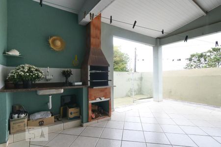 Casa à venda com 160m², 3 quartos e 2 vagasChurrasqueira