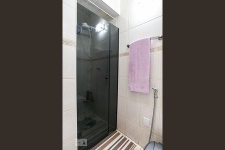 Casa à venda com 160m², 3 quartos e 2 vagasBanheiro comum