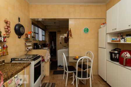 Apartamento à venda com 143m², 2 quartos e 1 vaga Apartamento à venda com 143m², 2 quartos e 1 vagaCozinha