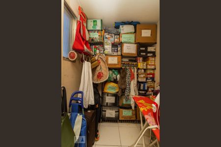 Apartamento à venda com 143m², 2 quartos e 1 vaga Apartamento à venda com 143m², 2 quartos e 1 vagaDespensa