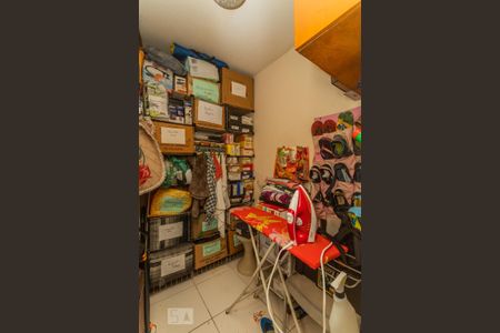 Apartamento à venda com 143m², 2 quartos e 1 vaga Apartamento à venda com 143m², 2 quartos e 1 vagaDespensa