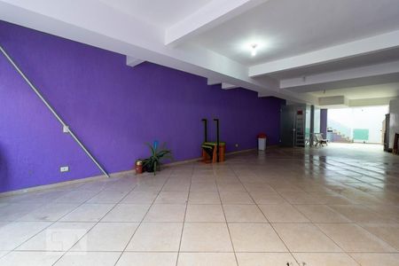 Casa à venda com 250m², 3 quartos e 5 vagas Casa à venda com 250m², 3 quartos e 5 vagasGaragem