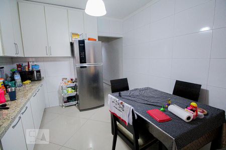 Casa à venda com 155m², 3 quartos e 2 vagasCozinha
