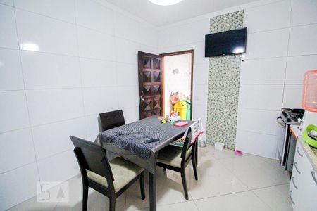 Casa à venda com 155m², 3 quartos e 2 vagasCozinha