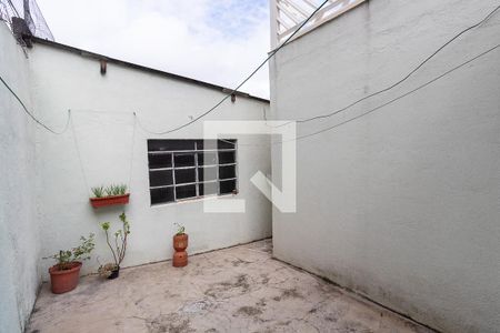 Casa à venda com 120m², 4 quartos e 2 vagasQuintal