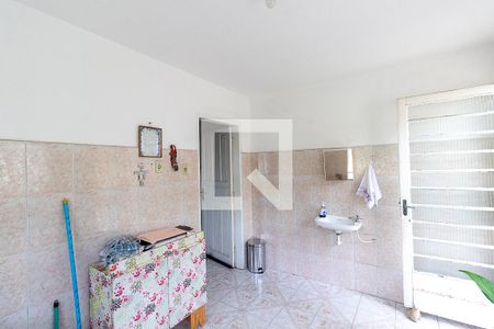 Casa à venda com 120m², 4 quartos e 2 vagasLavanderia 1