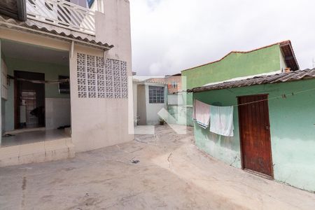 Casa à venda com 120m², 4 quartos e 2 vagasQuintal