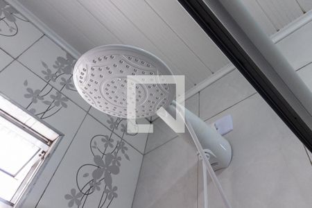 Casa à venda com 120m², 4 quartos e 2 vagasChuveiro