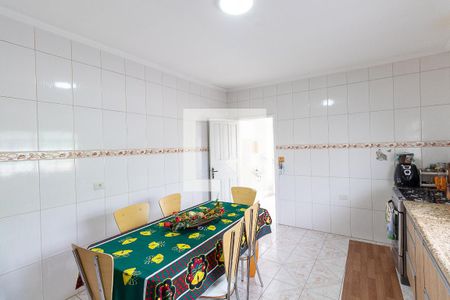 Casa à venda com 120m², 4 quartos e 2 vagasCozinha 1