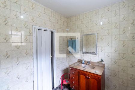 Casa à venda com 120m², 4 quartos e 2 vagasBanheiro 1