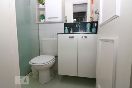 Apartamento à venda com 45m², 2 quartos e 1 vaga Apartamento à venda com 45m², 2 quartos e 1 vagaBanheiro