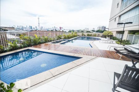 Apartamento para alugar com 69m², 2 quartos e 1 vaga Apartamento para alugar com 69m², 2 quartos e 1 vagaÁrea comum - Piscina