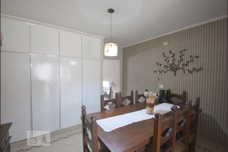 Casa à venda com 200m², 2 quartos e 1 vaga Casa à venda com 200m², 2 quartos e 1 vagaCopa