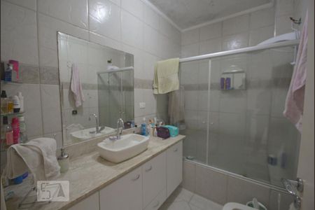 Casa à venda com 200m², 2 quartos e 1 vaga Casa à venda com 200m², 2 quartos e 1 vagaBanheiro