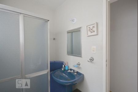 Casa à venda com 200m², 2 quartos e 1 vaga Casa à venda com 200m², 2 quartos e 1 vagaBanheiro