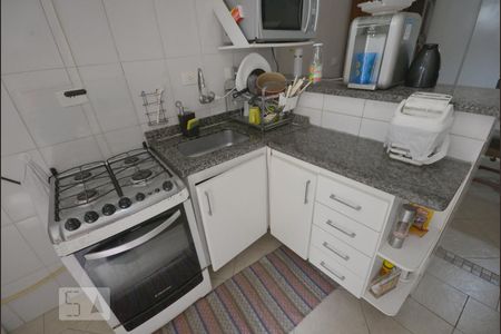 Casa à venda com 200m², 2 quartos e 1 vaga Casa à venda com 200m², 2 quartos e 1 vagaCozinha